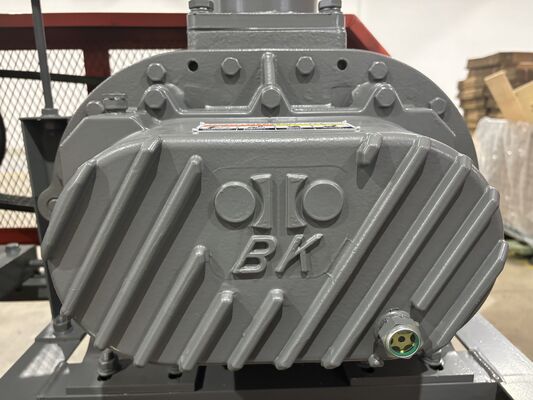 DN40 (1.5') Drie-loben wortelblazer met 0,37-1,11 m3/min Luchtcapaciteit en maximale snelheid 2300 t/min